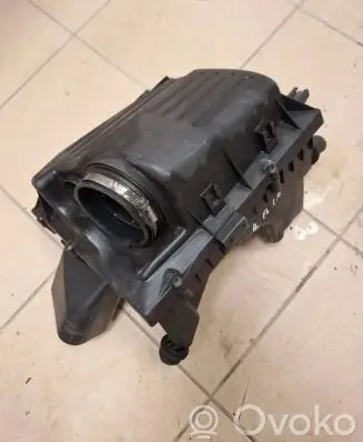 Opel Insignia A Air filter box 22945623
