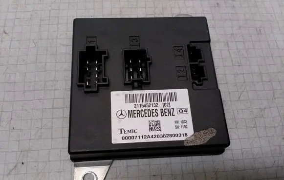 Mercedes-Benz E W211 Other control units/modules 2115452132