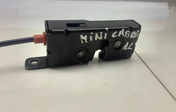 Mini One - Cooper R50 - 53 Tailgate lock latch 7111466