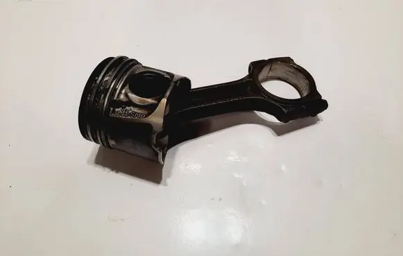 Renault Trafic II (X83) Piston M9RE780
