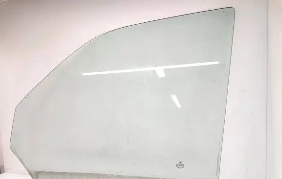 Volkswagen Transporter - Caravelle T5 Front door window glass four-door 7H0845201D 43R001100 DOT249M24AS2