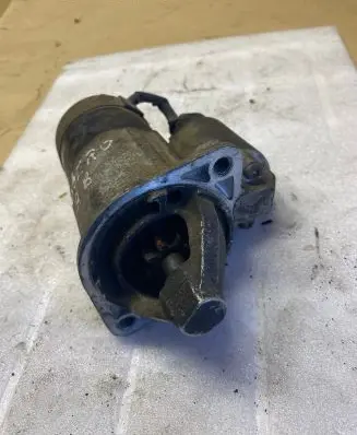 Mitsubishi Pajero Pinin Starter motor M000T81284 MD360368
