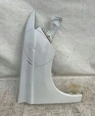 Mitsubishi Outlander Fender