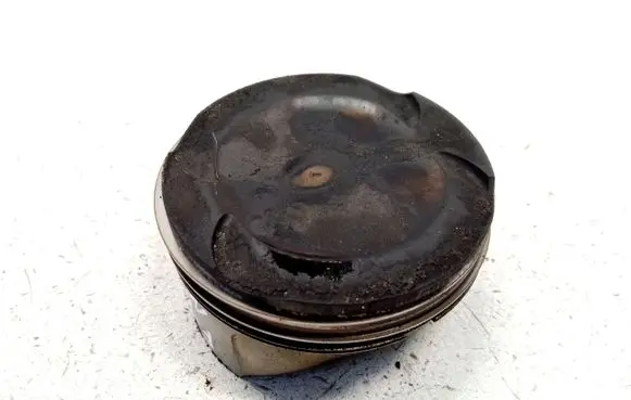 BMW 5 F10 F11 Piston 11257613626 11257576475