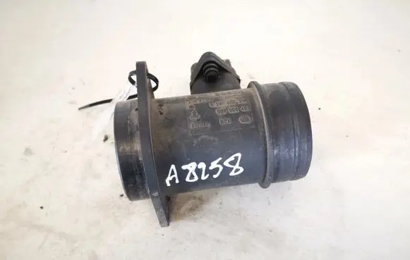 Audi A6 S6 C5 4B Mass air flow meter 0281002216 028906461