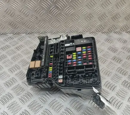 KIA Sportage Fuse module 91401CJ130