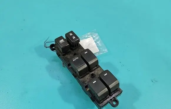 Suzuki SX4 S-Cross Electric window control switch IMPRK1558361
