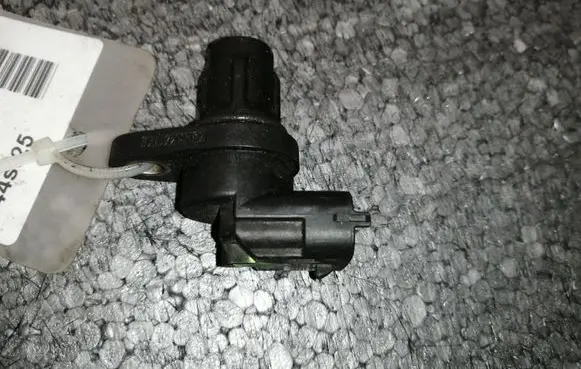 Mercedes-Benz C W204 Camshaft position sensor 0232101050