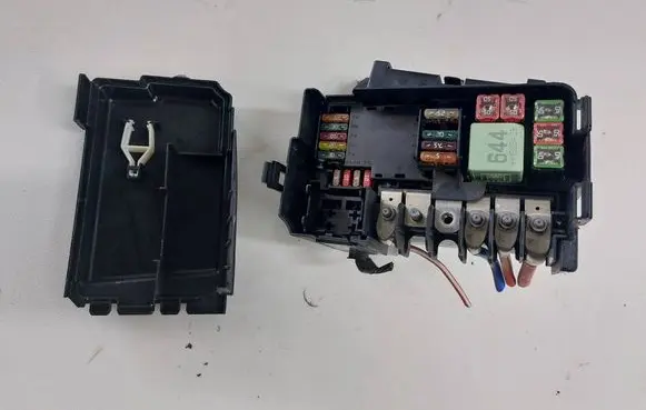 Fuse box set