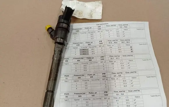 Hyundai Tucson JM Fuel injector 3380027010 0445110064