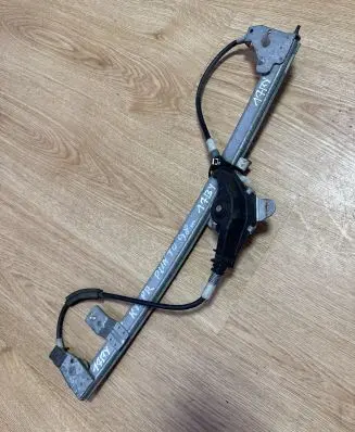 Fiat Punto (176) Front door manual window regulator 