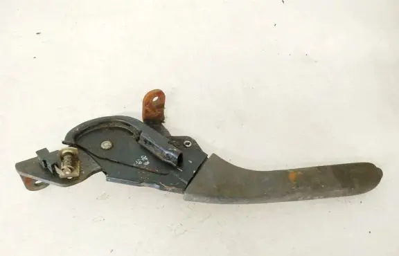 Handbrake/parking brake lever assembly