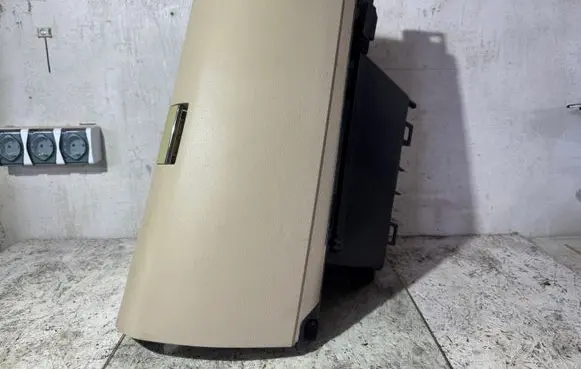 Mercedes-Benz B W245 Glove box 1005483