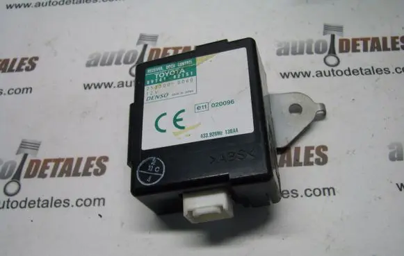 Toyota RAV 4 (XA20) Door control unit/module 8974142151
