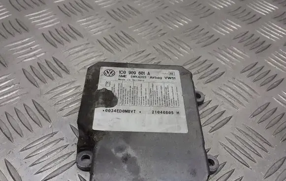 Skoda Fabia Mk2 (5J) Airbag control unit/module 1C0909601
