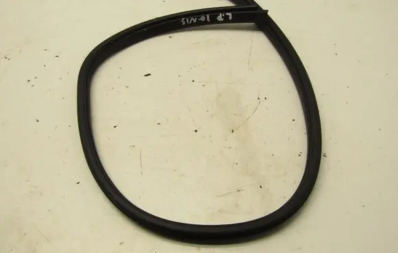 Suzuki Ignis Front door rubber seal 