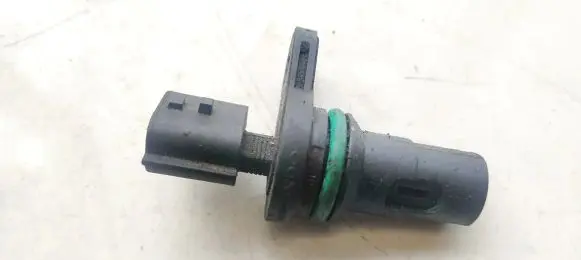 Nissan Juke I F15 Camshaft position sensor s119701