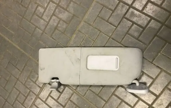 BMW 1 E81 E87 Sun visor 7252499