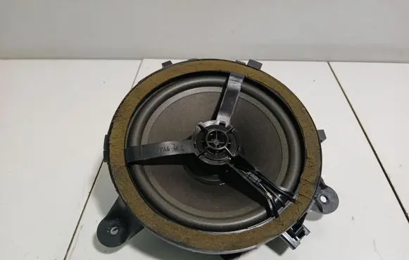 Volvo XC90 Front door speaker CDV5A