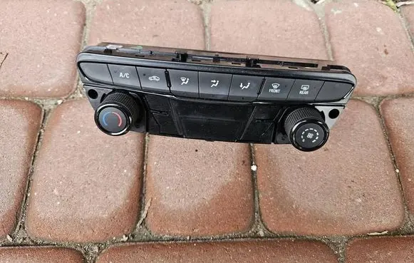 Opel Astra K Climate control unit 39042438