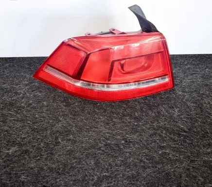 Volkswagen PASSAT B7 Rear/tail lights 3AE945095F