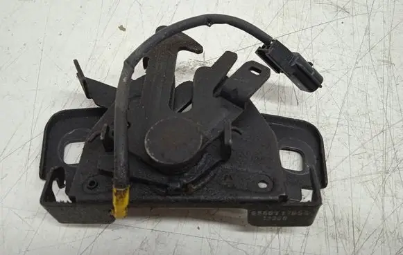 Renault Clio IV Engine bonnet/hood lock/catch 656011705R