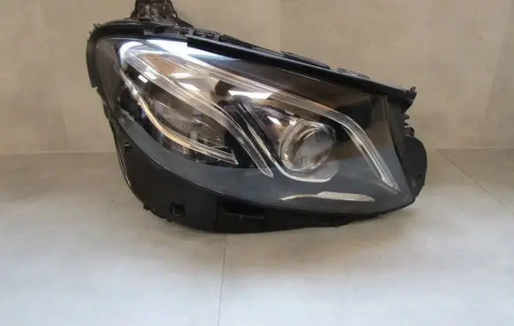 Mercedes-Benz E W213 Headlight/headlamp A2139067606 1EX2017LD T77BT1B
