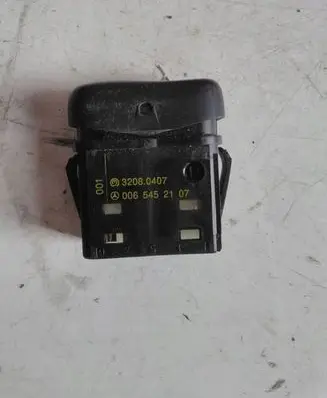 Mercedes-Benz Vito Viano W638 Central locking switch button 0065452107