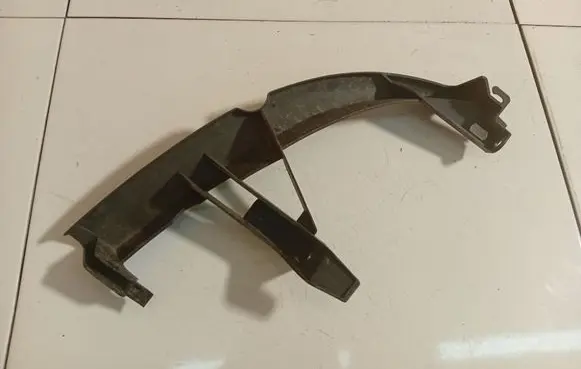 Renault Scenic II - Grand scenic II Front bumper mounting bracket 8200183741