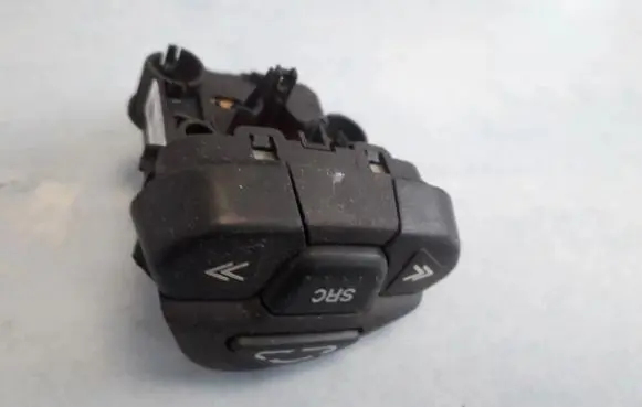Multifunctional control switch/knob