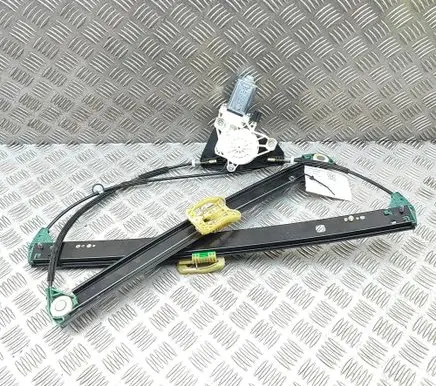 Volkswagen Touareg III Front door window regulator with motor 760837462D 4K0959802