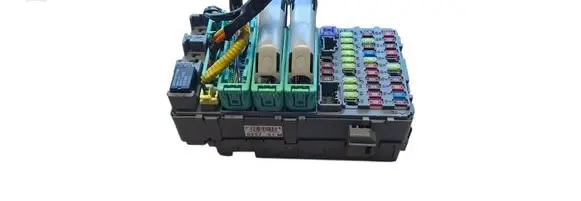 Honda CR-V Fuse module 38200SWAE221M1