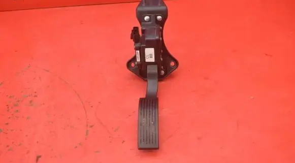 Hyundai Santa Fe Accelerator throttle pedal 32726-2B100