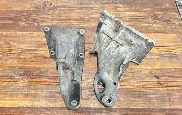 BMW 3 E46 Engine mounting bracket 1094694 109469422 1094697