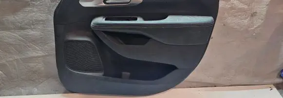 Chrysler Pacifica Front door card panel trim 6SZ401X3AD