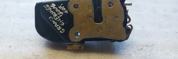 Front door lock