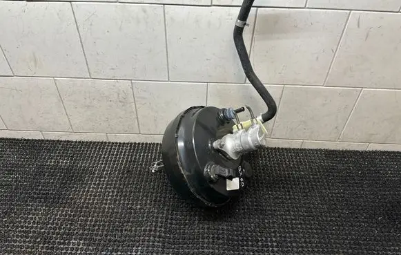 Infiniti QX60 L50 Brake booster