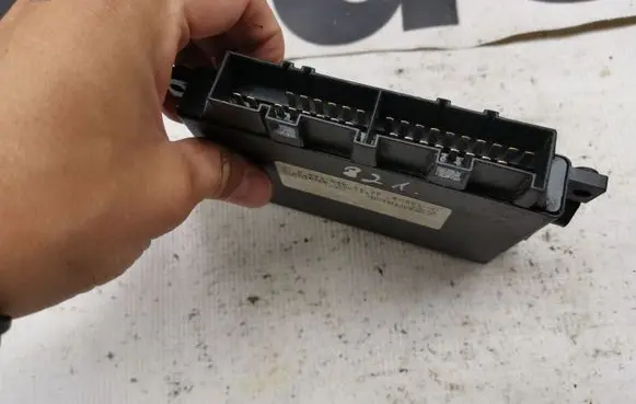 Mercedes-Benz E W210 Gearbox control unit/module A0215451132 0215451132