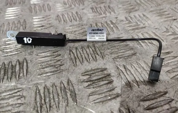 Jaguar E-Pace Aerial antenna amplifier CX2318K891CA