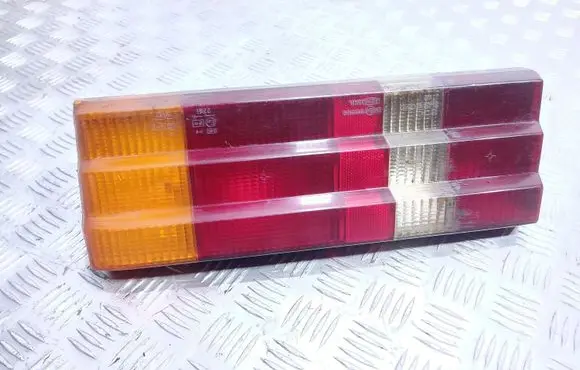 Ford Escort Rear/tail lights 013369 3341