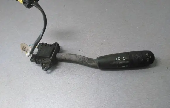 Multifunctional control switch/knob