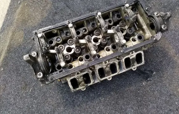 Audi A6 S6 C5 4B Engine head 