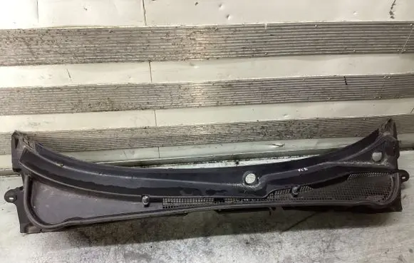 Subaru Forester SH Wiper trim 