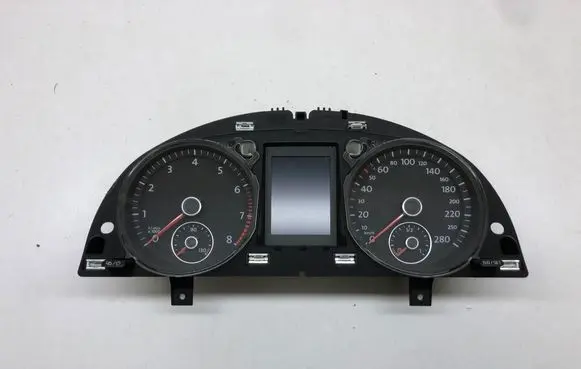 Volkswagen PASSAT CC Speedometer (instrument cluster) 3C8920880S