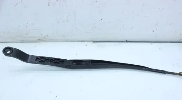Honda CR-V Front wiper blade arm