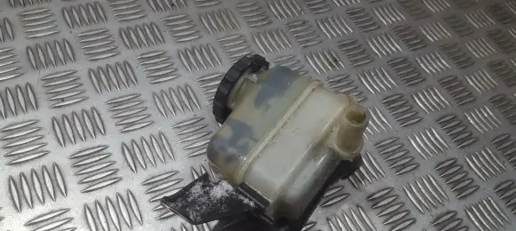 Toyota Corolla E100 Power steering fluid tank/reservoir