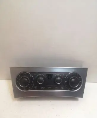Mercedes-Benz C W203 Climate control unit A2038304085 A2036803982