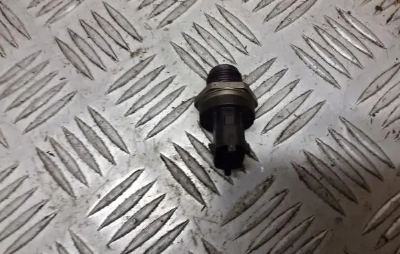 KIA Ceed Fuel pressure regulator 0281002864