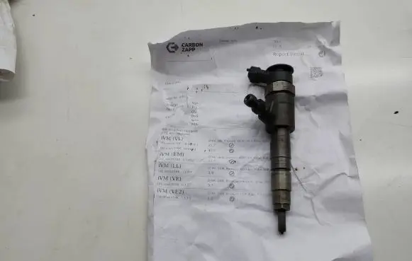 Ford Mondeo MK V Fuel injector 0445110489