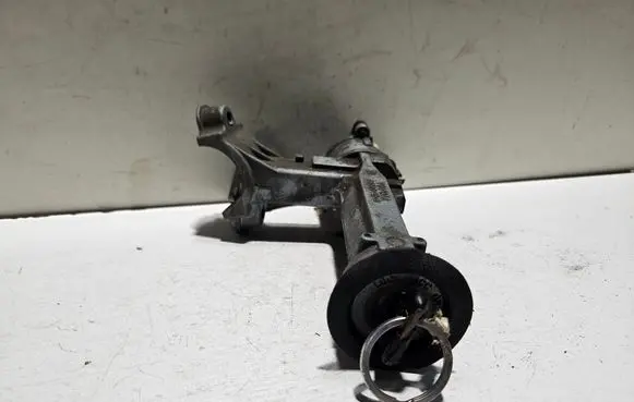 Toyota Corolla E90 Ignition lock 45020126